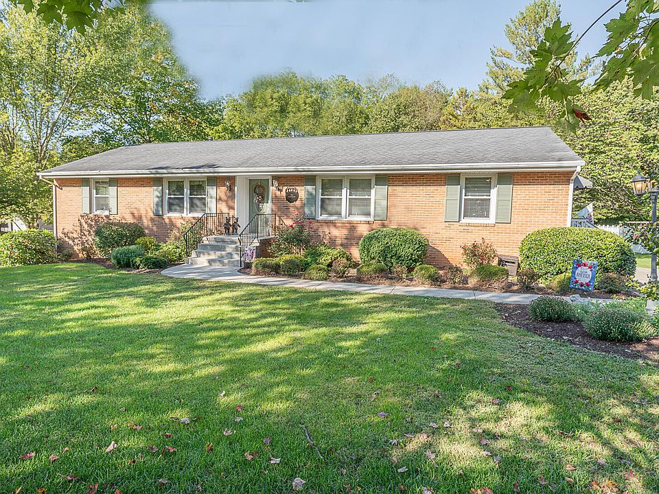 1st image of 163 Windsor Ln