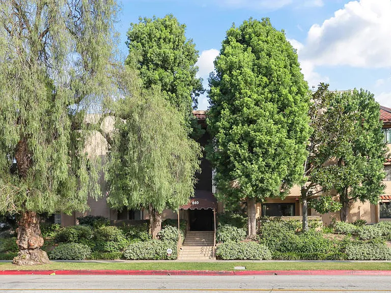 640 S Lake Ave #105 — Photo 1