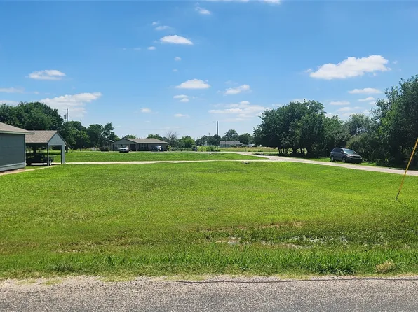 W Cedar St, Gunter, TX 75058