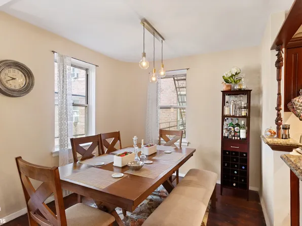 800 Grand Concourse image 3 of 7