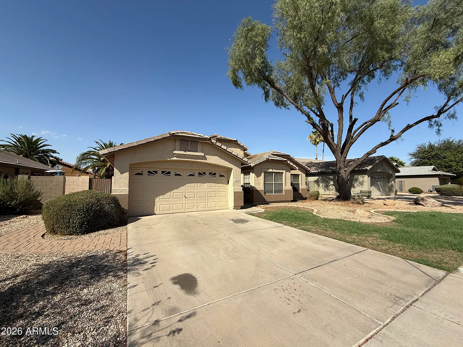4 bed, 2.0 bath, 1877 sqft, $2,450 — Photo 3