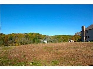 9712 Foxgrove Ln, Allison Park, PA 15101