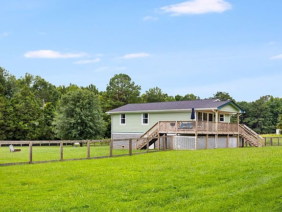 2nd image of 1008 Sunrise Cir