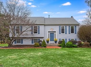 33 Pinkneyville Rd, Sparta, NJ 07871