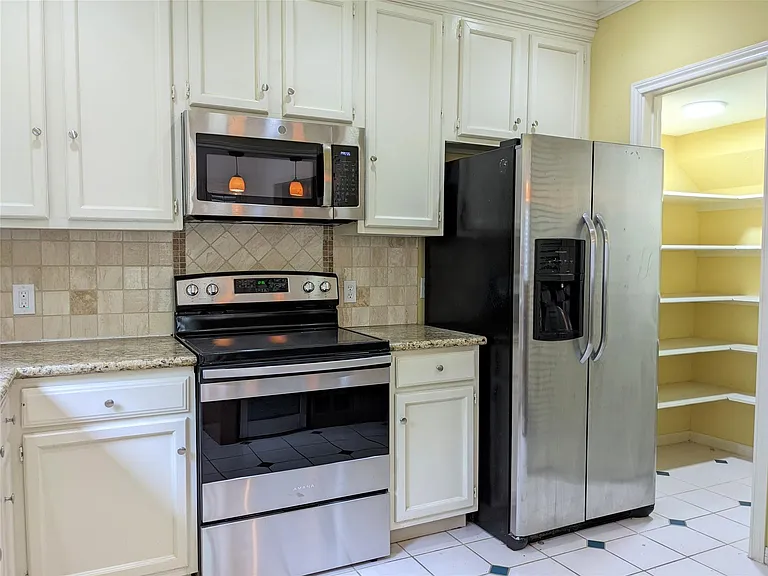 11711 Memorial Dr #133 — Photo 7