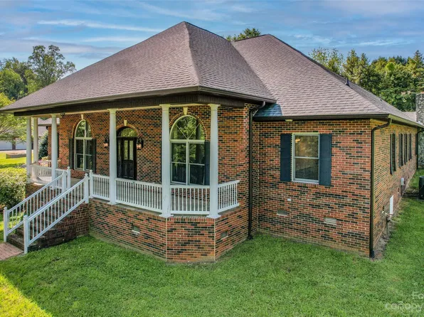 2949 Lawrence Dr, Claremont, NC 28610