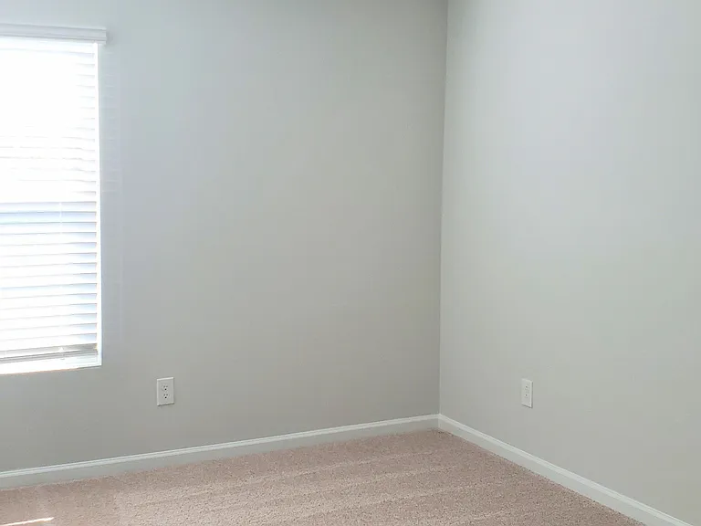 1054 Astoria Dr #MAIN — Photo 20