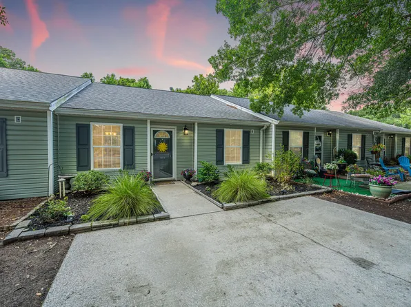 1575 Blaze Ln, Charleston, SC 29412