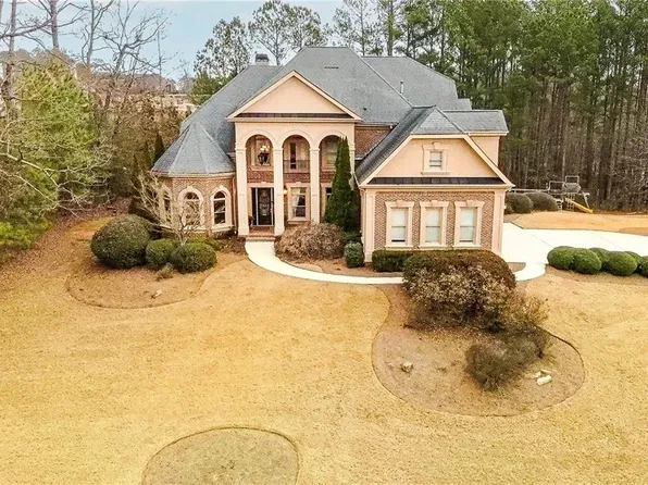 110 Robinwood Ct, Fayetteville, GA 30214