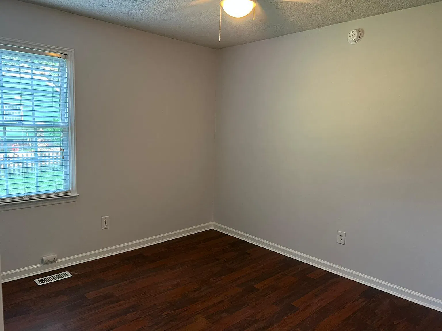 3 bed, 1433 sqft, $1,850 — Photo 3