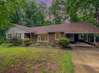 3014 Manchester Dr, Jamestown, NC 27282
