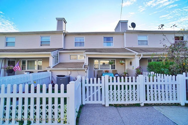 1st image of 17 Anita St #A