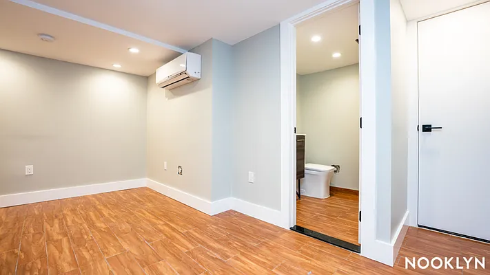 Rented by Nooklyn NYC LLC | media 23
