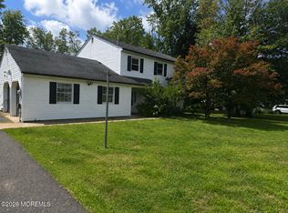 5 Sandburg Dr, Morganville, NJ 07751