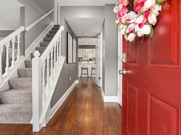 4th image of 770 Oaks Edge Dr