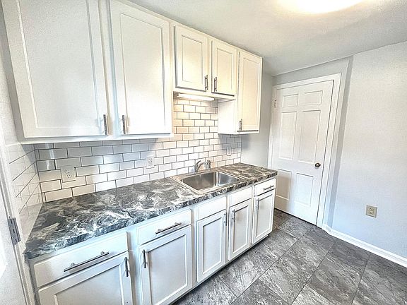 5th image of 2118 23rd St