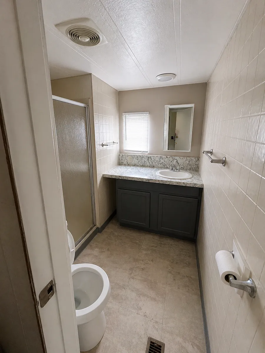 Building Photo - 5471 Willow Dr