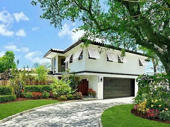 2216 NE 18th Ave, Wilton Manors, FL 33305
