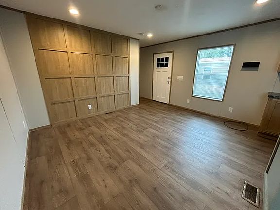 4th image of 105 Bonanza Dr #105B