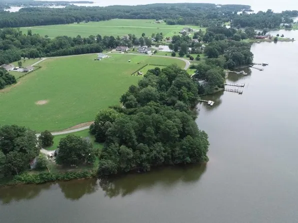 2 Flowering Fld, White Stone, VA 22578