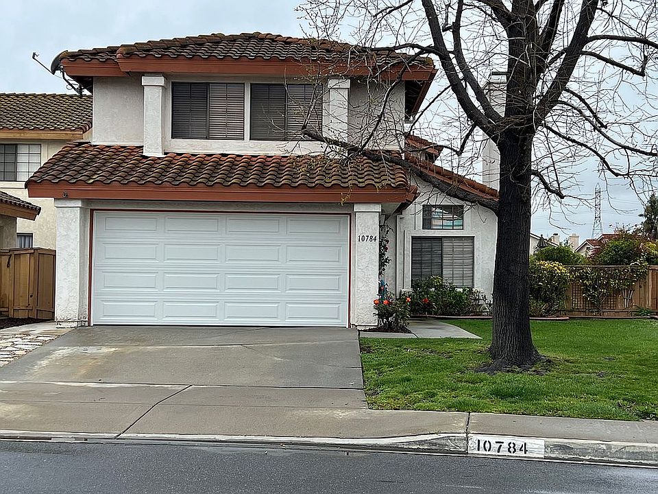 2nd image of 10784 Chinon Cir