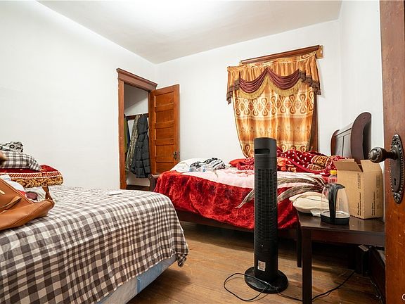 2nd image of 113 Lilac St #15