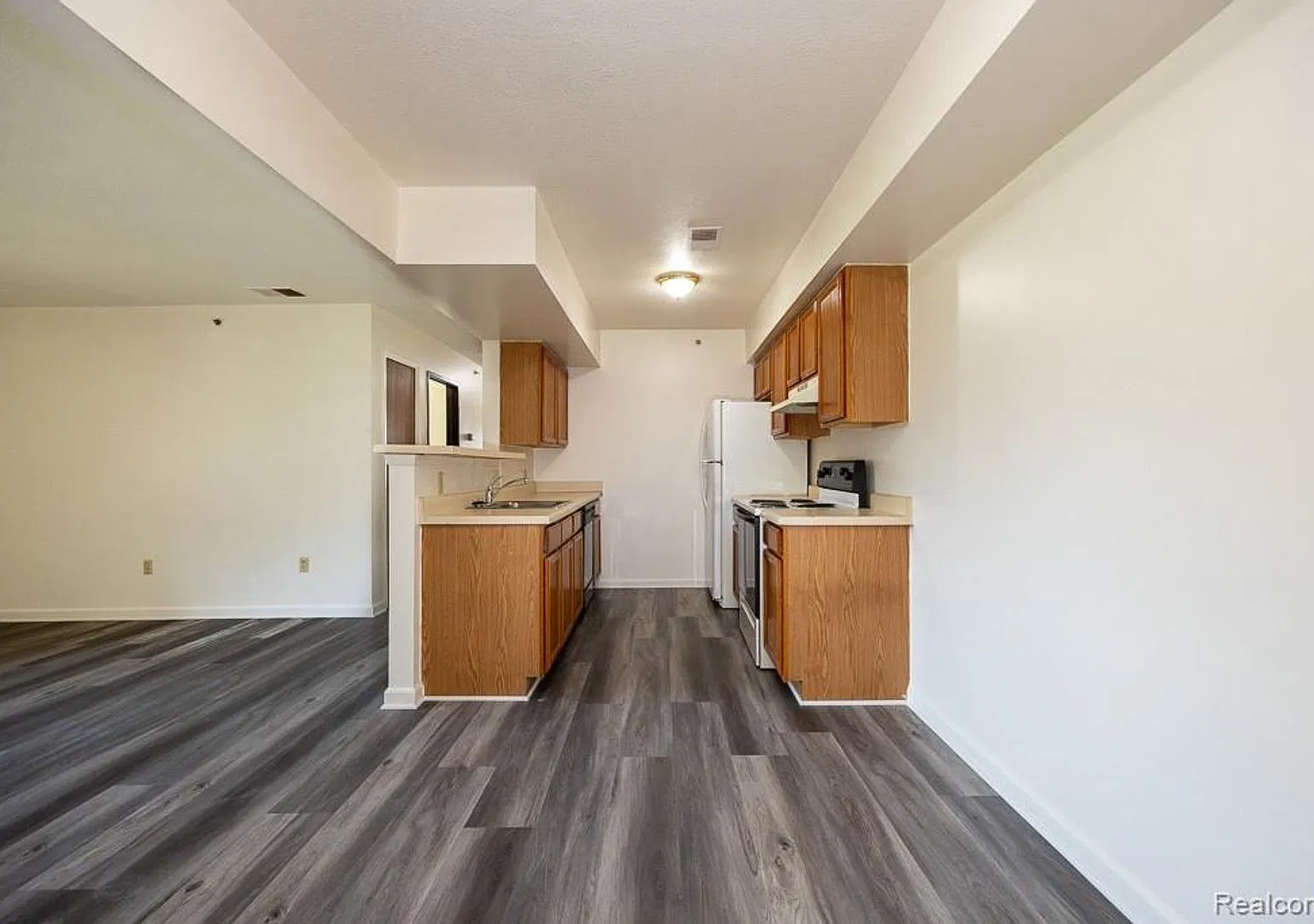 35330 Van Born Road — Photo 4