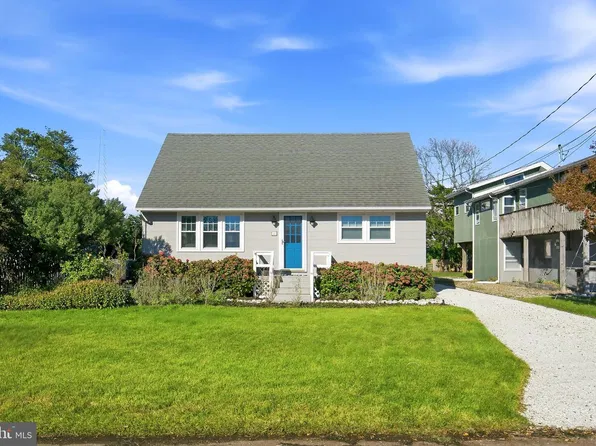 35 W 9th St, Barnegat Light, NJ 08006