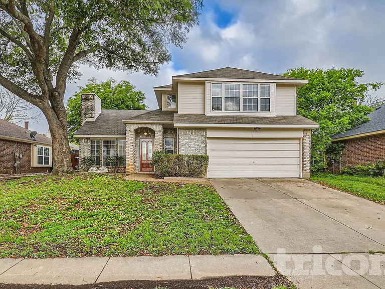 8316 Auburn Dr — Photo 2