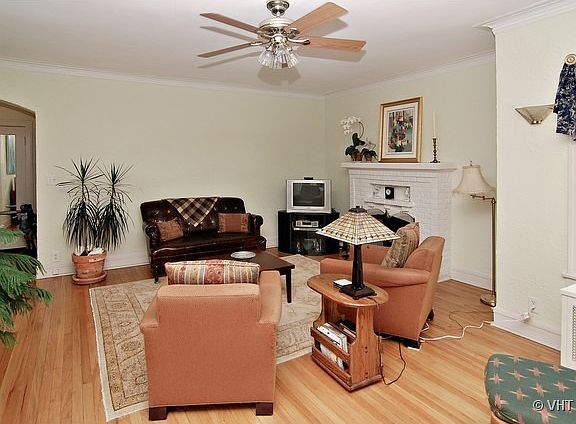 3rd image of 427 S Taylor Ave