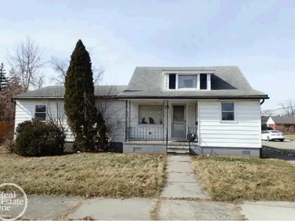 27375 Edward St, Roseville, MI 48066