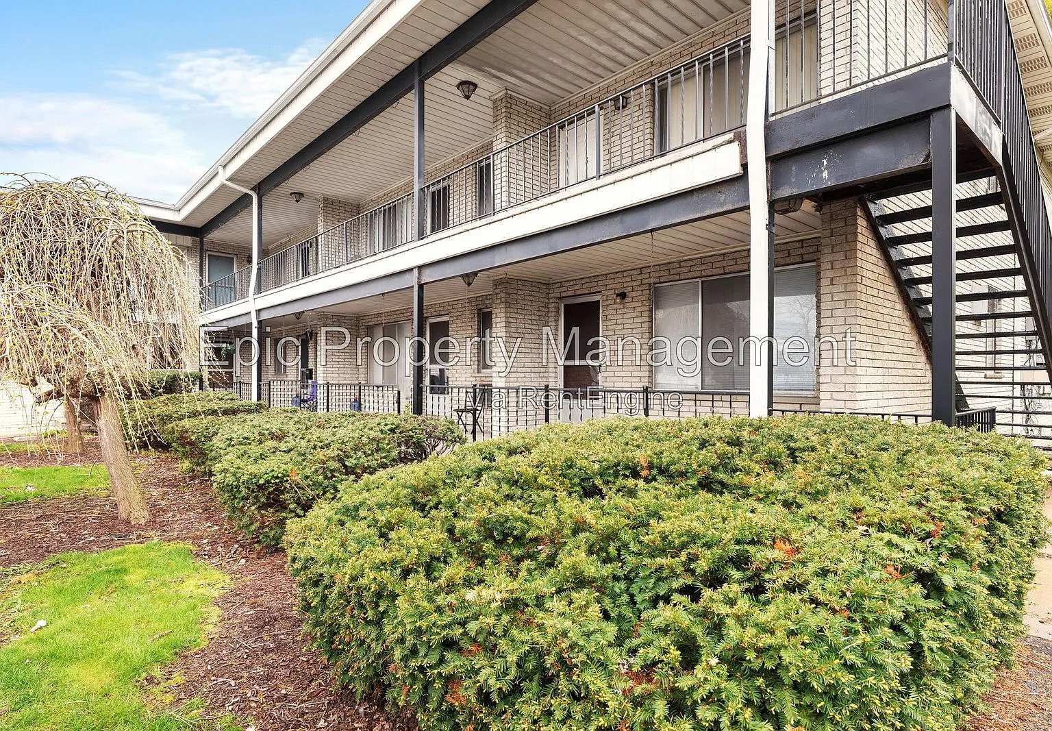1 bed, 1.0 bath, $895 — Photo 1