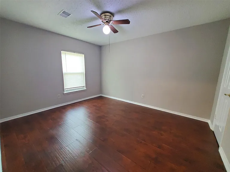 3323 Green Fields Dr — Photo 13