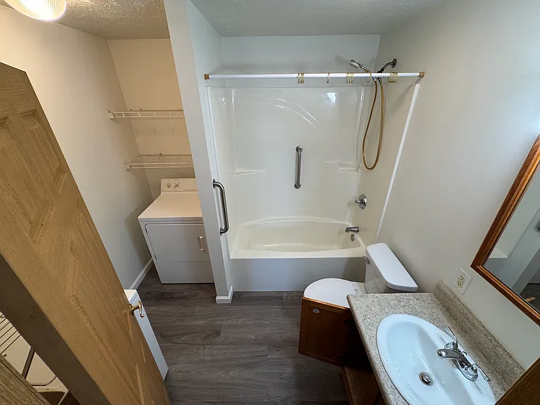 730 Elm St #730 — Photo 19
