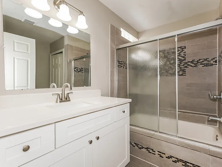 6023 Sand Key Ln — Photo 11