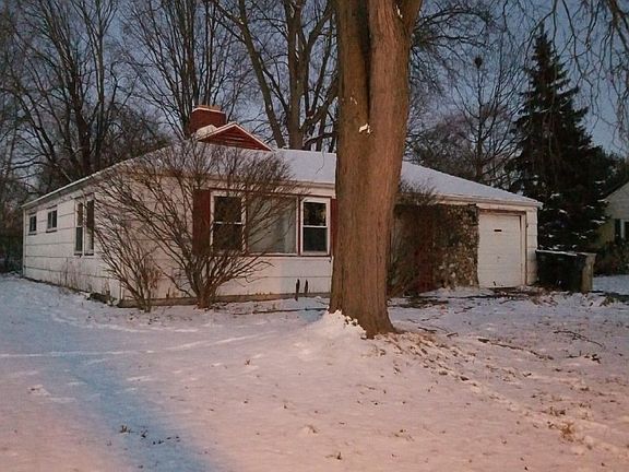 3rd image of 1719 Hilltop Dr