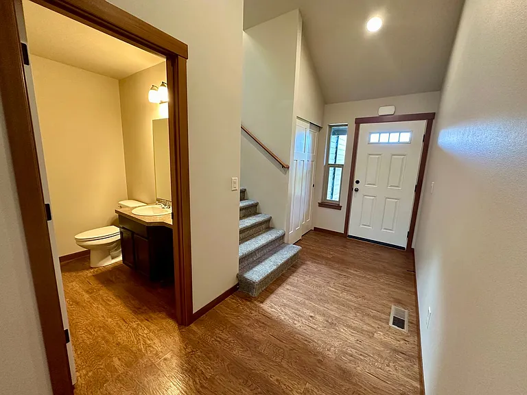5831 Pioneer Ridge Pl — Photo 3