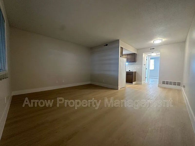 Building Photo - 3619 N 60th St #22