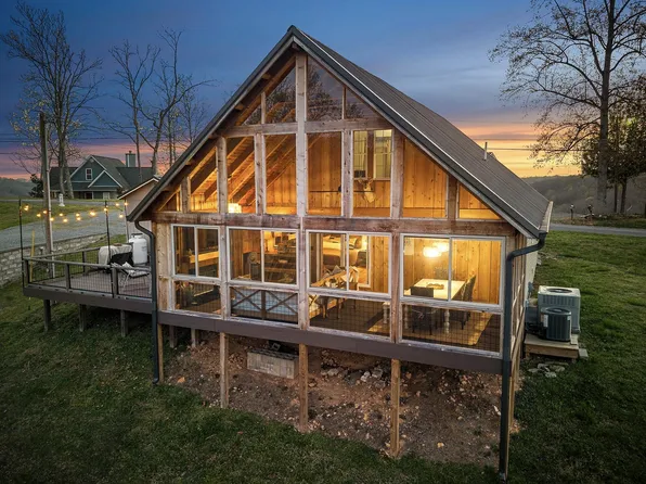 446 Oak Dr, Smithville, TN 37166