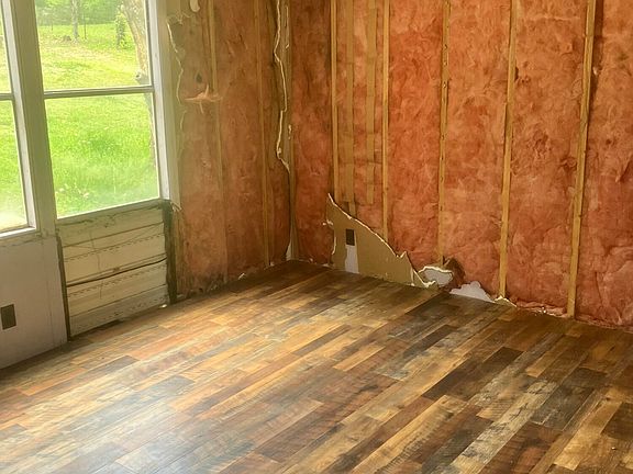 4th image of 3207 Rocky Springs Rd