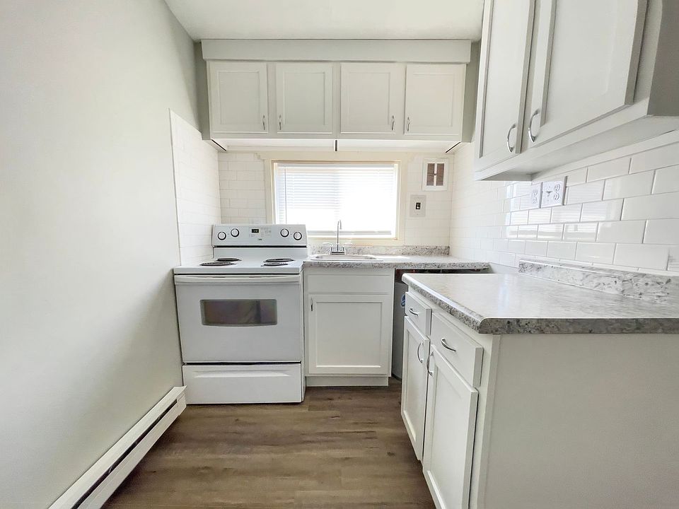1st image of 1924 W Jackson St #8