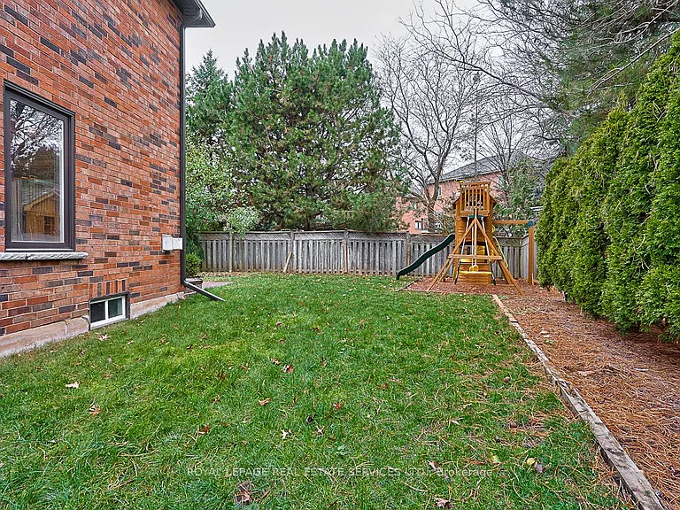 333 Callaghan Cres — Photo 34