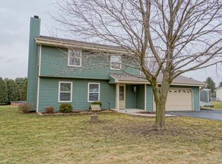 525 Herford Dr, Wales, WI 53183
