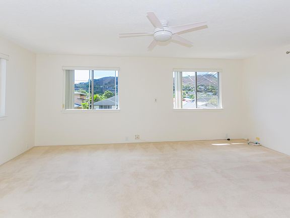 Main bedroom is over 400 sf.