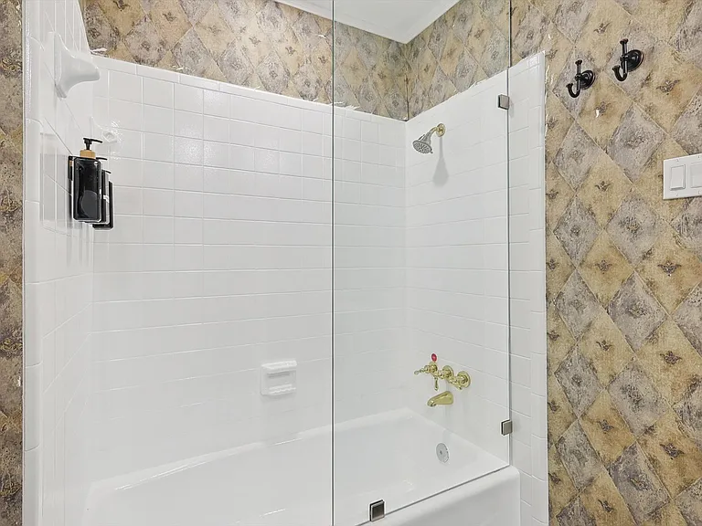 609 Arbor Creek Dr — Photo 42