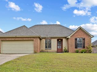 420 Silver Hl, Pearl, MS 39208