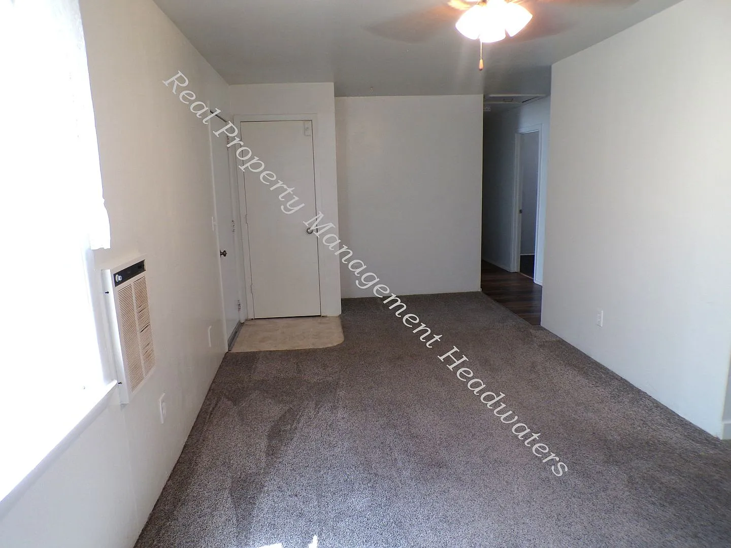 Mitchell St. 929 — Photo 2