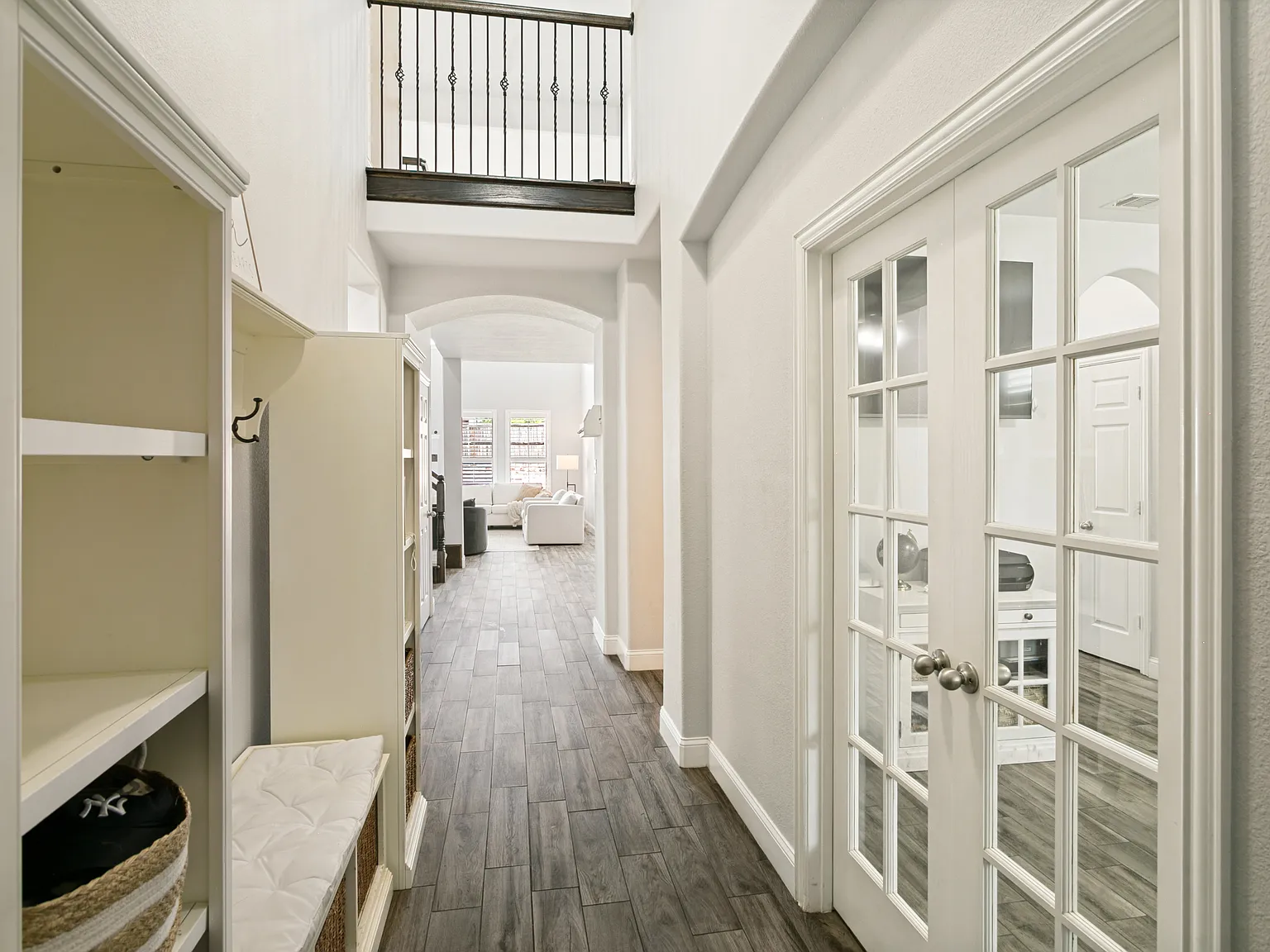 4 bed, 3133 sqft, $4,000 — Photo 2
