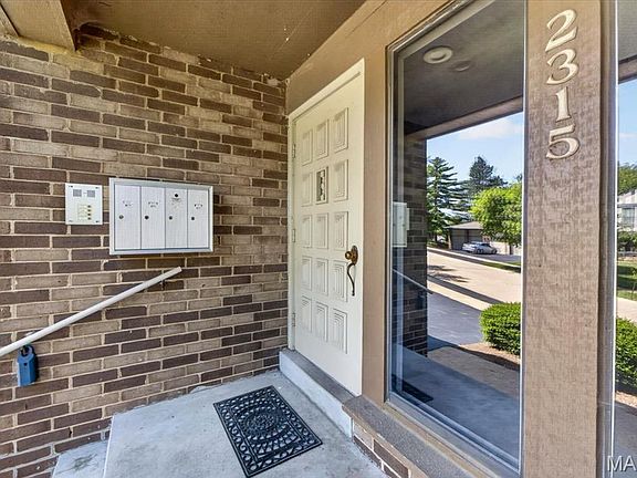 3rd image of 2315 Seven Pines Dr Unit 2