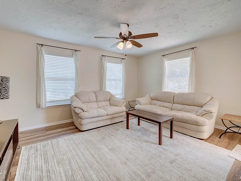 420 Water Oak Cir — Photo 36